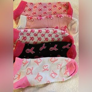 5 pair new without tags, women’s Breast Cancer Awareness ankle socks size 9-11